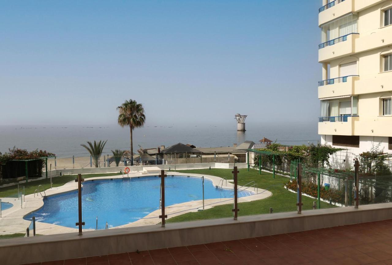 First Line Beach Apartment Марбелья Экстерьер фото