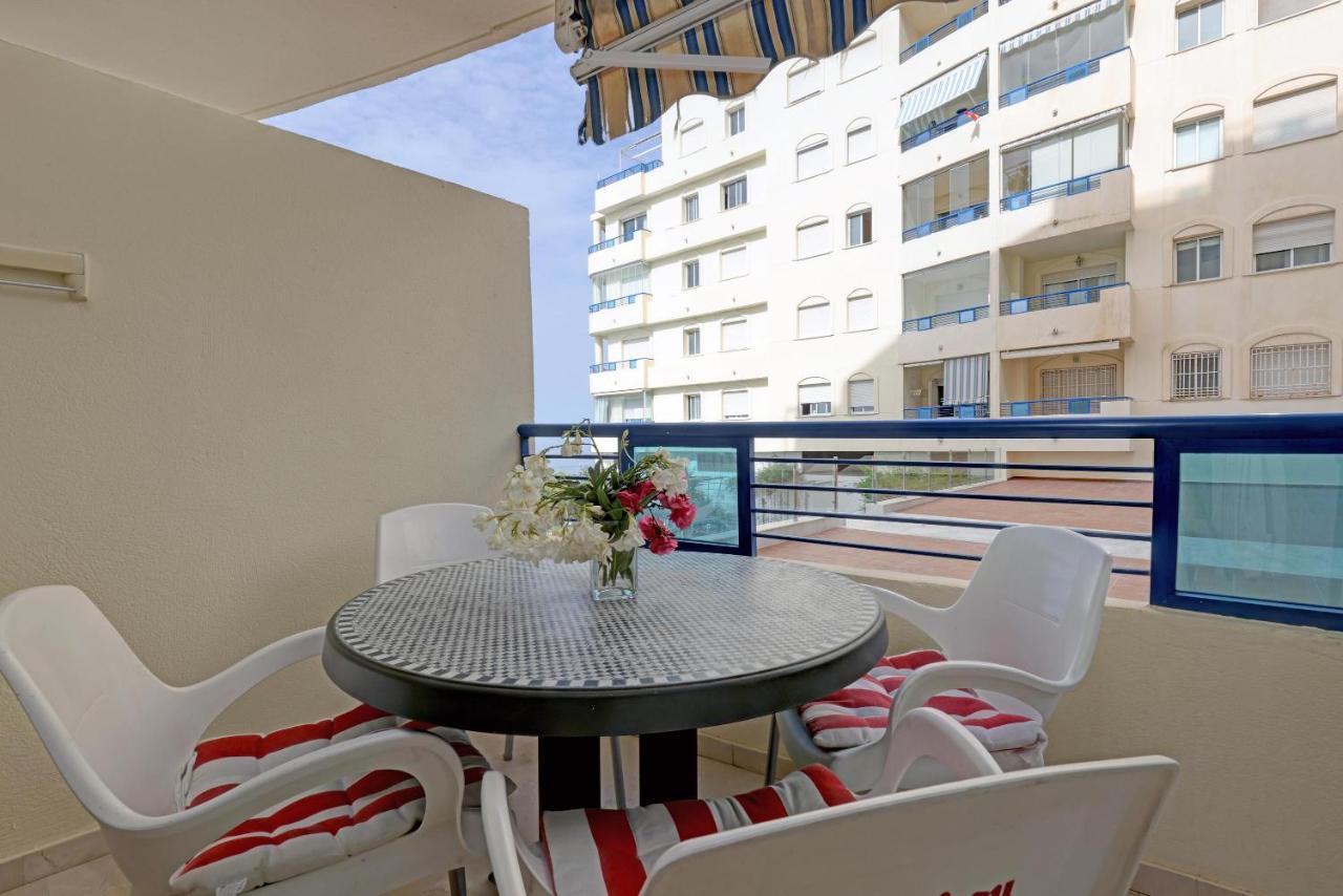 First Line Beach Apartment Марбелья Экстерьер фото