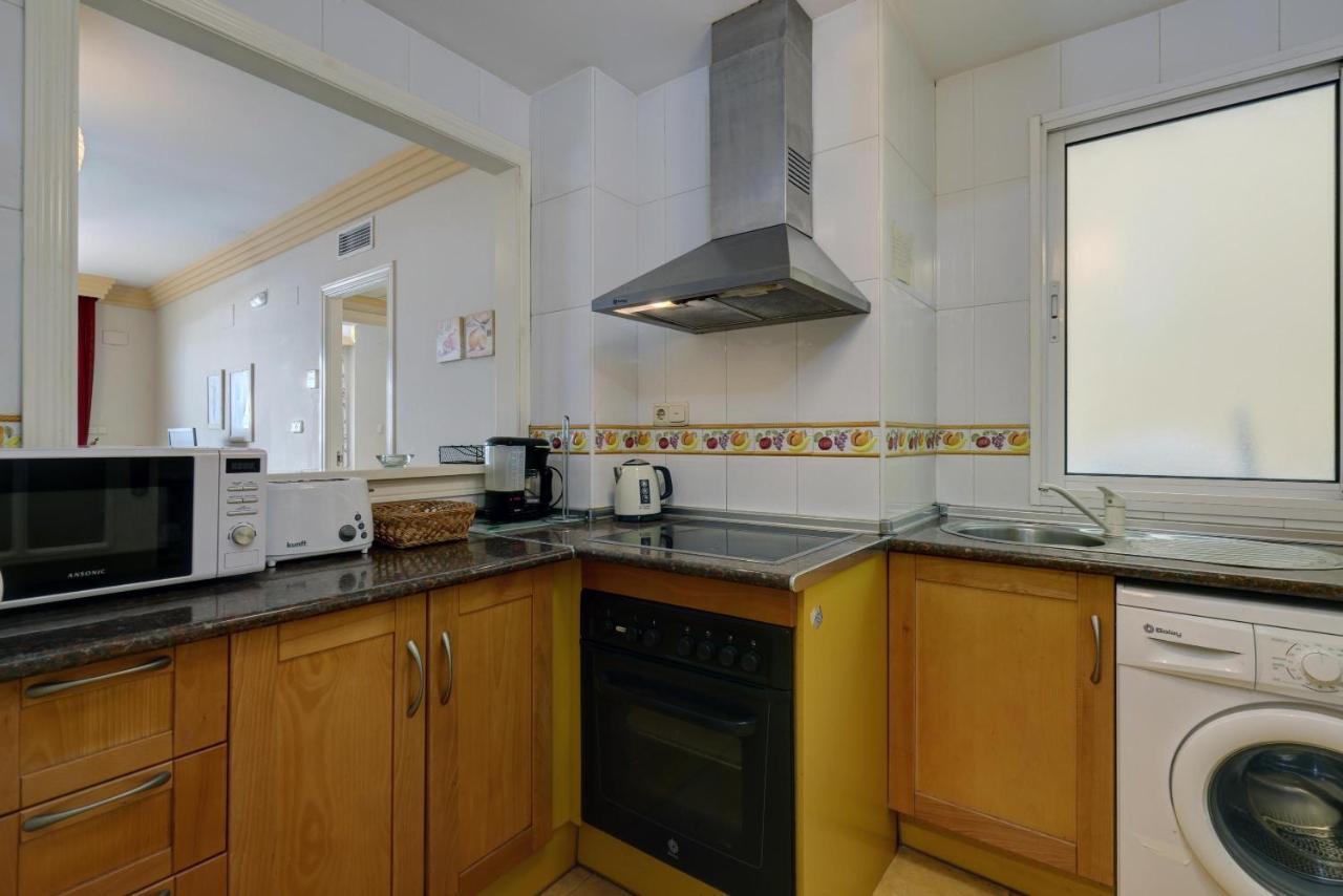 First Line Beach Apartment Марбелья Экстерьер фото