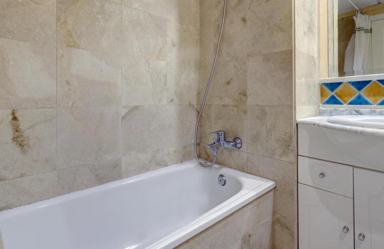 First Line Beach Apartment Марбелья Экстерьер фото